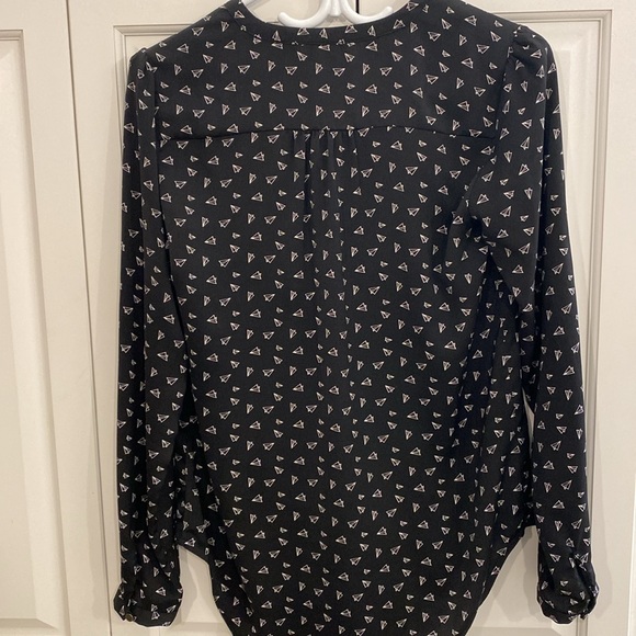 Twik from Simons polyester blouse. Cute paper plane design. Extra buttons. - Picture 5 of 5